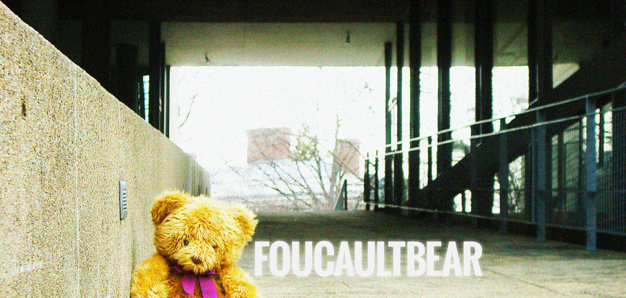 Welcome to foucaultbear's little world of luxury. A delightful selection of luxuries for you and your loved ones. Handmade Hair Bows Clips, Handscrafted Jewelry, Clay Art, and others. Flat rate shipping and free shipping on qualifying order amounts.