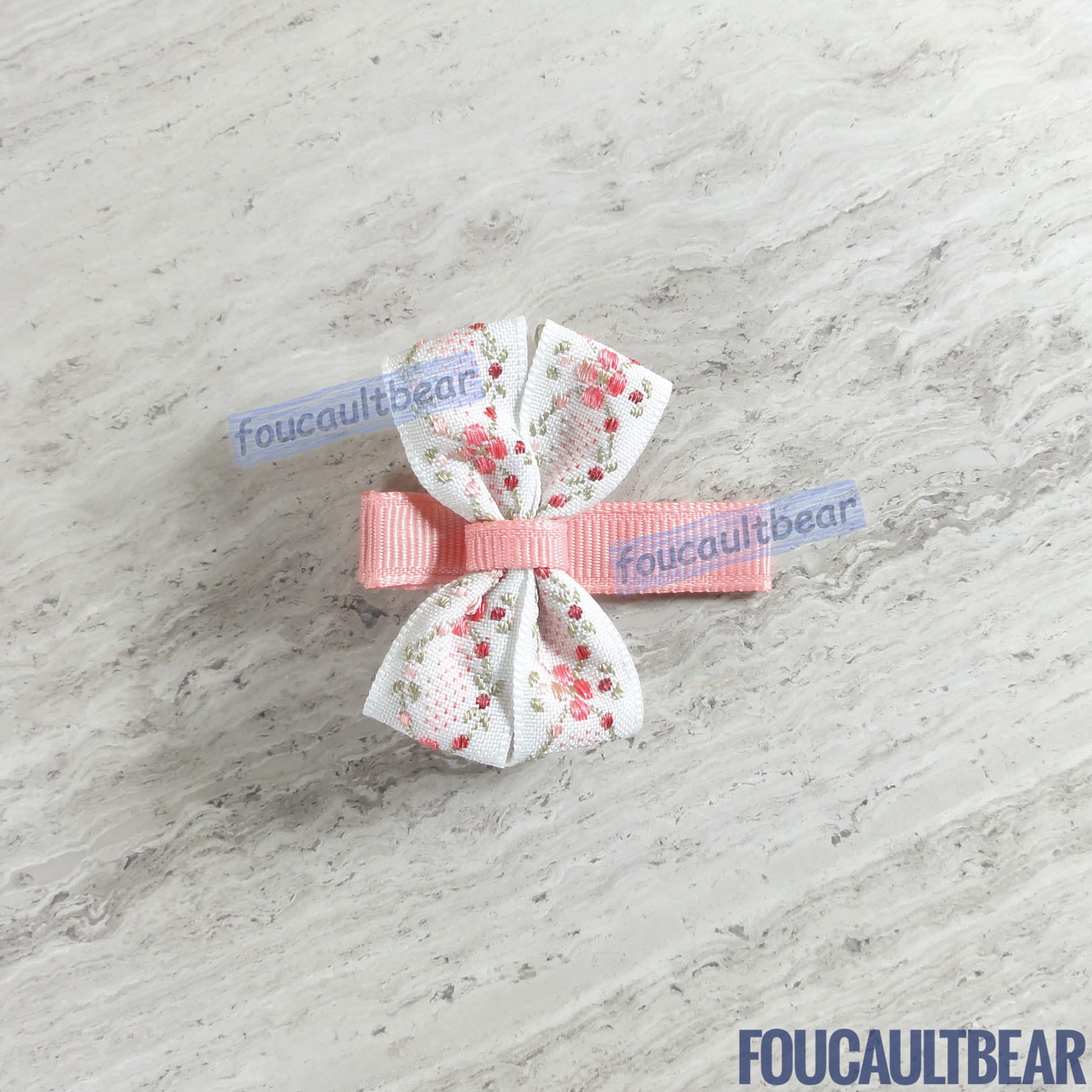 Foucaultbear's HANDMADE HAIR CLIPPIE. Garland Rose Bud. Jacquard Ribbon. Partially Lined Alligator Hair Clip. Garland Rose Bud, a beautiful flower Jacquard Ribbon Hair Bow Clippie. A nice addition to your little girl's wardrobe. Perfect for toddlers, preschoolers, elementary-schoolers. Absolutely adorable on babies with enough hair to wear it too. Makes for a great Baby Shower gift. Definitely not your standard cliché shower gift. 